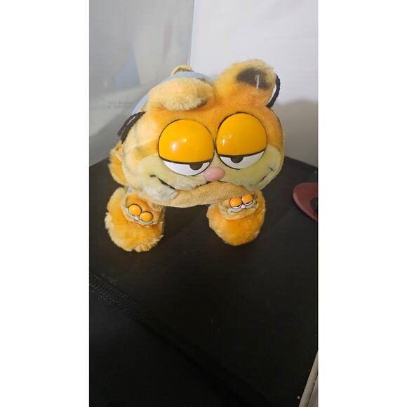 Vintage c. 1978 Garfield the Cat My Favorite Slippers Plush Toy by R. Dakin - Picture 5 of 5